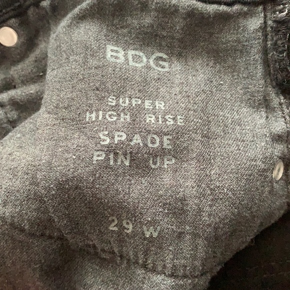 BDG Super High Rise Spade Pin Up Denim Shorts - Picture 3 of 3